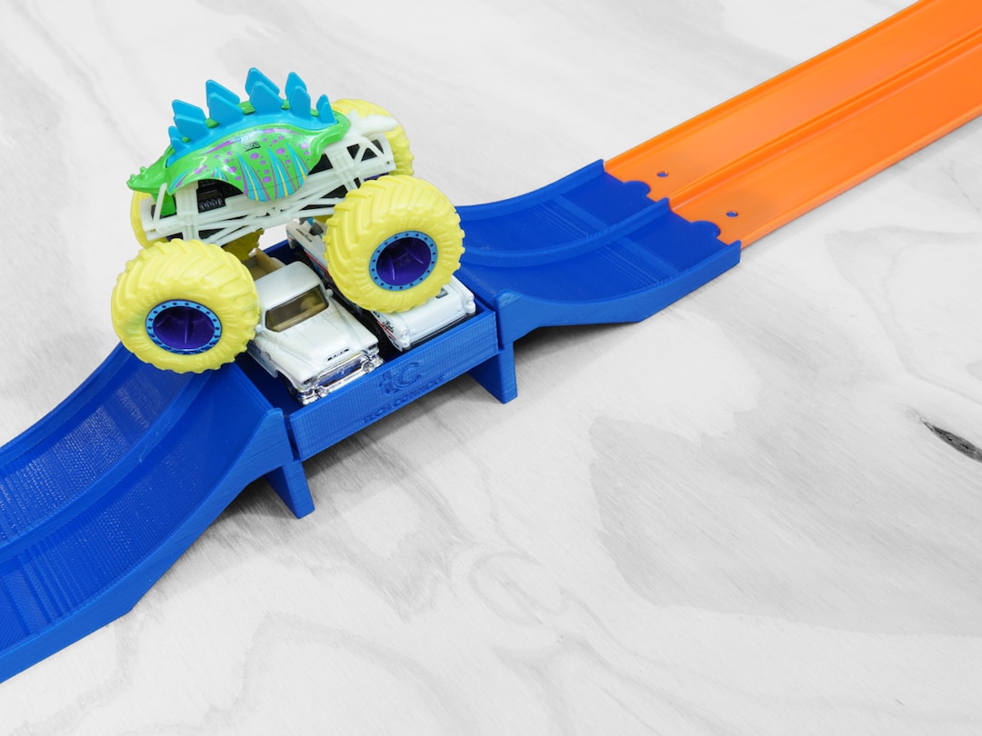 Monster Truck Car Jump: Hot Wheels Compatible Ramp