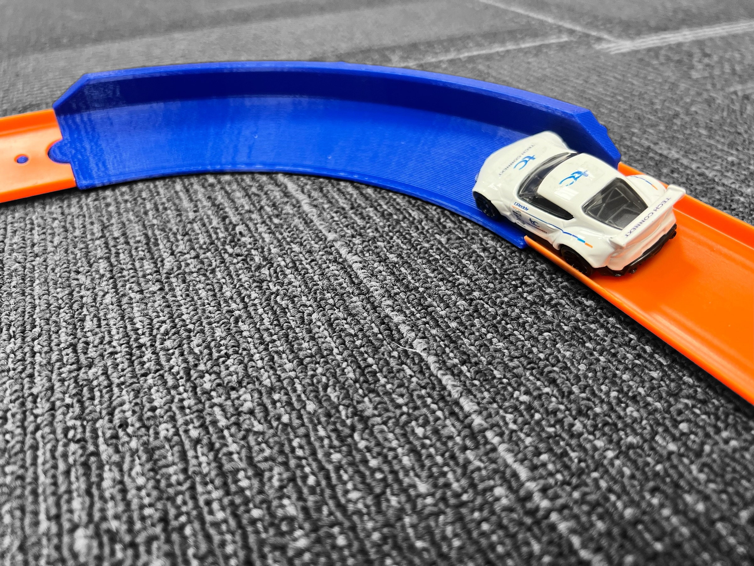 Virage incliné à 45 degrés - Compatible avec la piste Hot Wheels