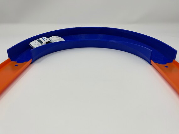 180 Degree Banked Turn Hot Wheels 