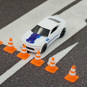 Miniature Traffic Cones: 1/64 Scale Diorama Accessory (Set of 24)