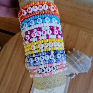 Pulsera con nombre, pulsera personalizada, regalo de navidad, regalo de cumpleaños, regalo infantil, pulsera madre hija