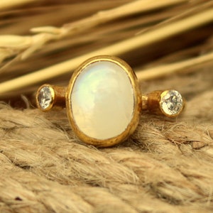 Handmade oval cut natural moonstone 925 sterling silver ring