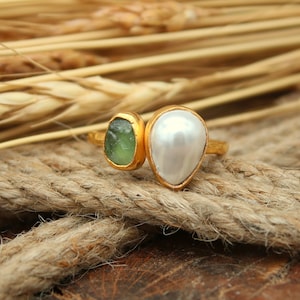 Handmade natural pearl and apatite 925 sterling silver ring