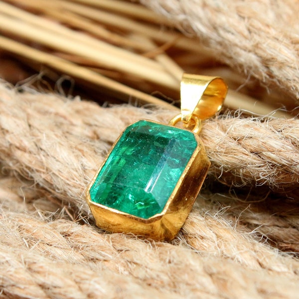 Colombian Natural Emerald 925 Sterling Silver Pendant, May Birthstone, Gemstone Jewelry, Handmade Jewelry, Birthstone Pendant