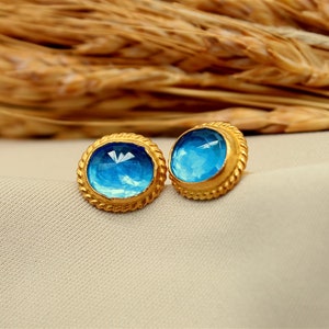 Blautopas Ohrstecker, Brillantschliff Topas Ohrringe, Sky Blue Topas, Hoop Ohrringe, Einzigartige Ohrringe, Amerikanischer Verkäufer, Geschenk für Sie
