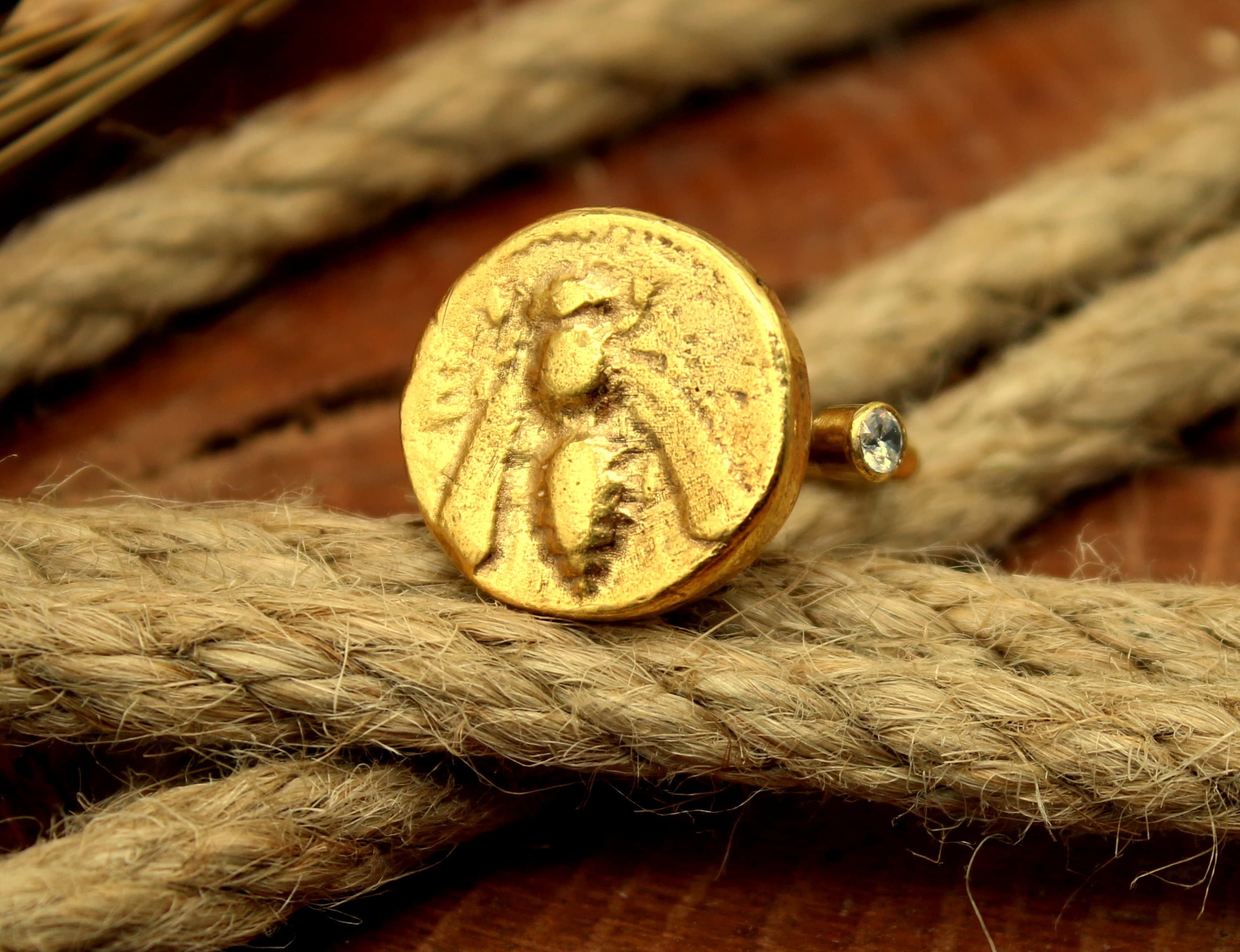 Honey bee signet ring deals
