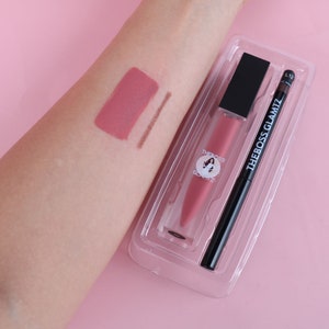 Icy - Matte Lipstick Set with Lip Liner, Vegan and Cruelty-Free,High Pigmented, Long Lasting, Waterproof, Hydrating - Gift for her