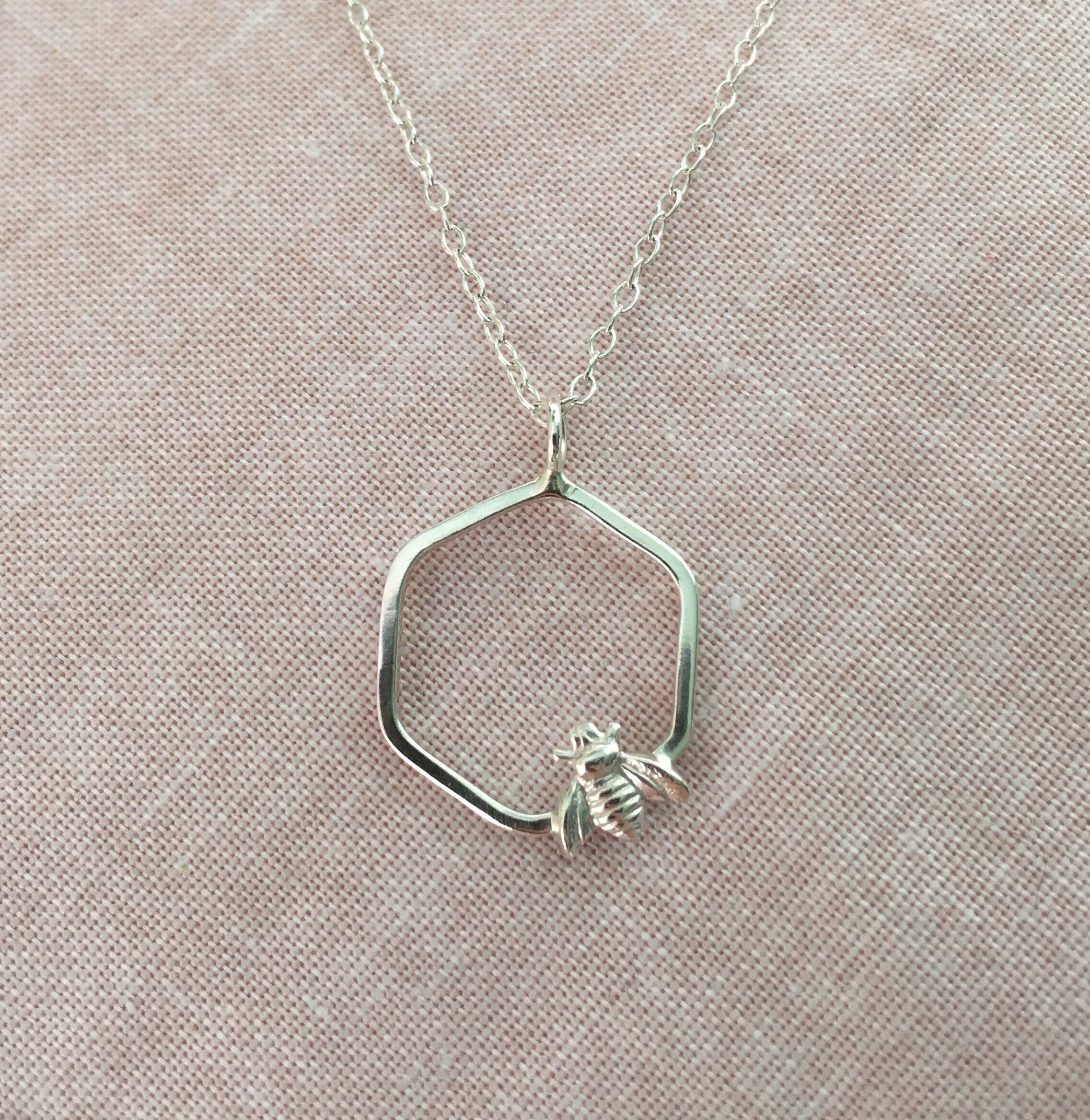 Silver Hexagon Bee Necklace Bee Hive Colgante Silver Chain Etsy