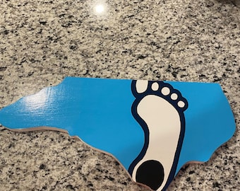 Handpainted UNC TarHeel Wall Sign: North Carolina Cutout (18x8)