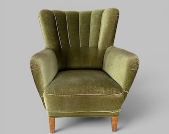 1930s Scallop Back Armchair in Green Velvet