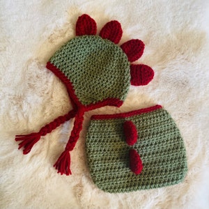 Dinosaur Diaper Cover Set, Crochet Diaper Cover and Hat, Newborn/Infant Outfit, Baby Shower Gift, Newborn Photo Prop, Dinosaur Costume