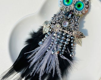 Beaded brooch, owl brooch, handmade brooch, bird brooch