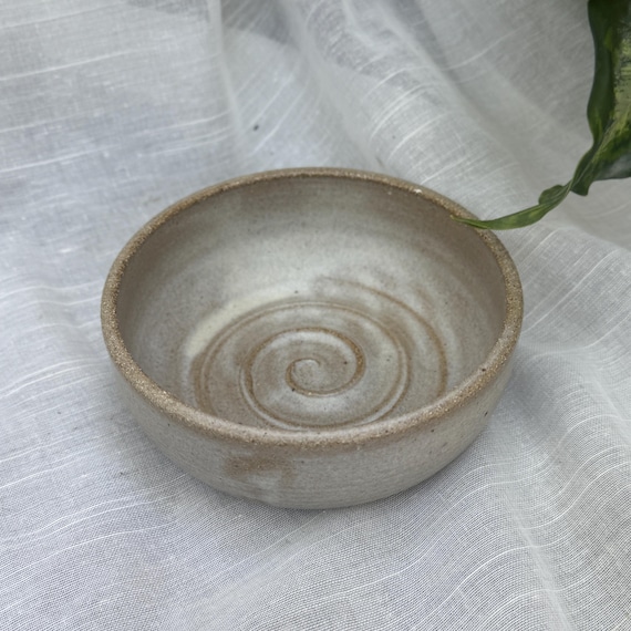 Stoneware Swirl Bowl