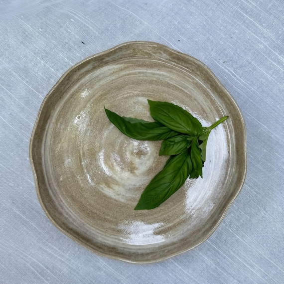 Marbled Stoneware Wavy Edge Plate