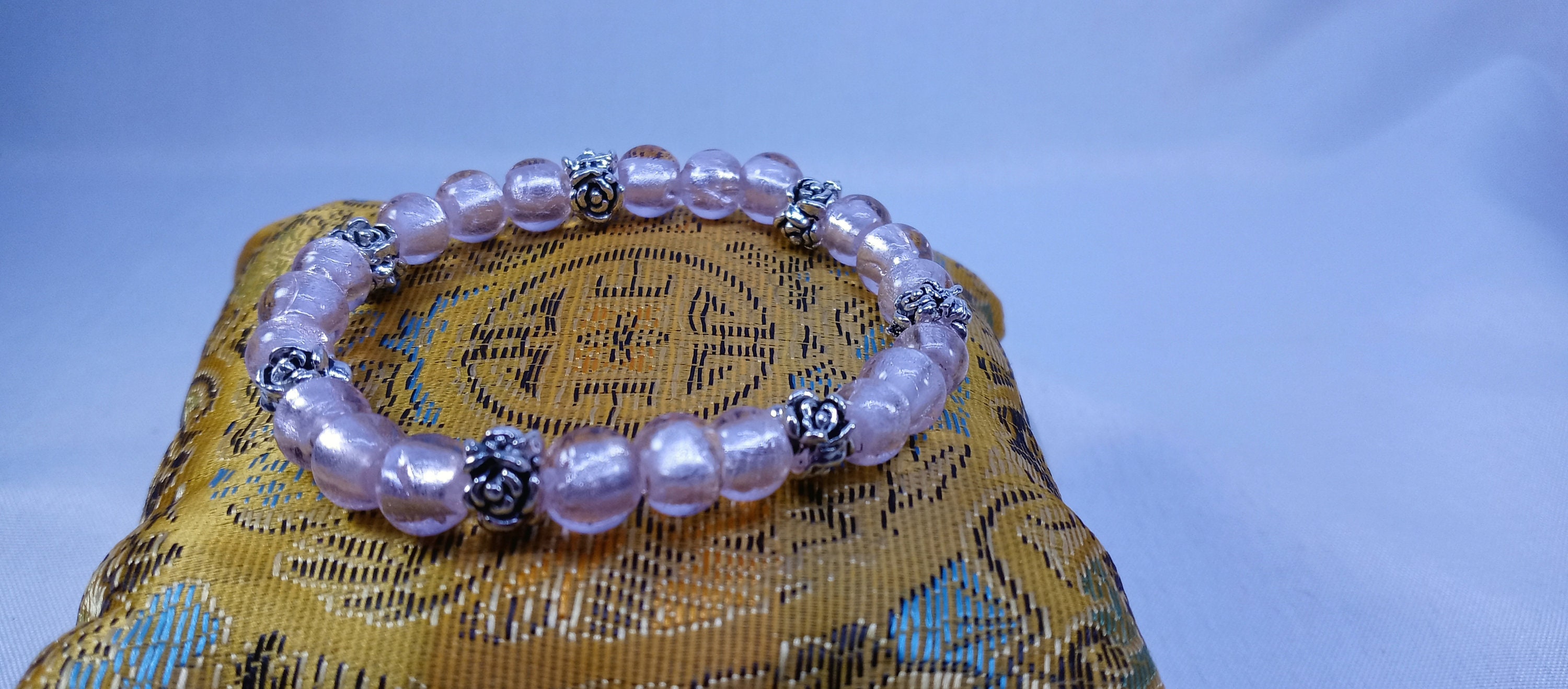Pink Gray Clear Crystal Glass Bead Gold Tone Cluster Accent Stretch Bracelet id-2933
