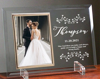 Engraved Wedding Frame, Glass Frame For Wedding Souvenirs, Personalized Wedding Gifts, Custom Wedding Frame, Couple Glass Frame