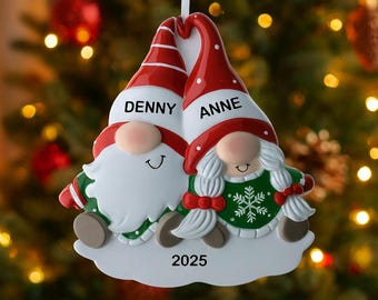 Ornamento natalizio a forma di coppia di gnomi, regalo inciso per gli sposi