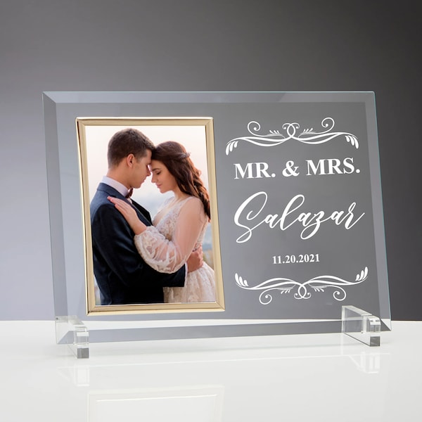 Glass Wedding Picture Frame For Wedding Souvenirs, Wedding gift, Personalized Egraved Wedding Frame, Custom Wedding Gift, Couple Frame