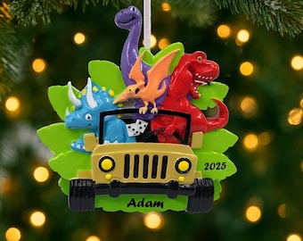 Ornamento natalizio personalizzato con famiglia di dinosauri