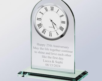 Klok met gegraveerd bericht: gepersonaliseerd huwelijkscadeau, jubileumcadeaus, schrijf je eigen bericht