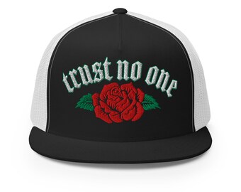 Boné Trucker Trust No One, Snapback com Design Urbano, Estilo Streetwear