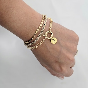Juego de 3 pulseras apilables con iniciales rellenas de oro de 18 quilates. Pulsera con capas de letras. Juego de regalo con iniciales. Pulsera popular. Regalo hipoalergénico.