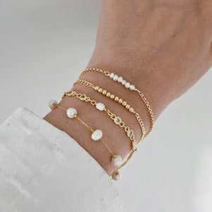 Personalized Pearl Stack Bracelet Set Hypoallergenic Layering Bracelet  Femme beaded Gold Bracelet Gift Set of Bracelets  fresh Pearl