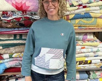 Sudadera Champion reutilizada: parches de bolsillo y codos acolchados vintage