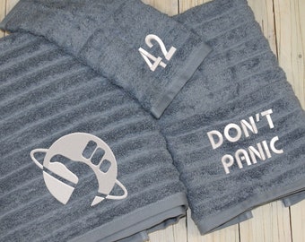 Don't Panic Embroidered Towel Set: Hitchhiker's Guide to the Galaxy Cotton  Towels