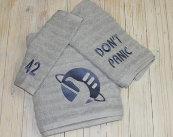 DON&quot;T PANIC Embroidered Towel Set, Custom Embroidered Hitch hikers guide to the galaxy Towel Set,  H2G2 HHGTTG