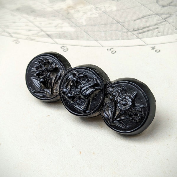 Small antique gutta percha brooch | Victorian mourning jewelry