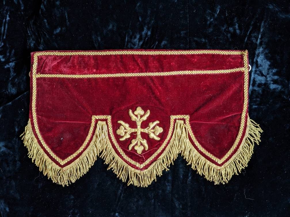 Rideau Liturgique Victorien en Velours Bordeaux et Fil d'or | Décoration d'église Du 19Ème Siècle de