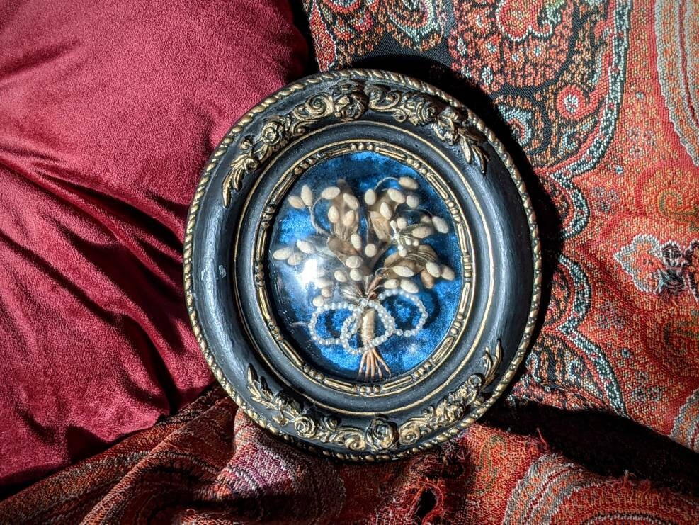 Bouquet de Fleurs d'oranger Antiques | Cadre en Verre Bombe Victorien Bombé Accrochage Mural Gothiqu