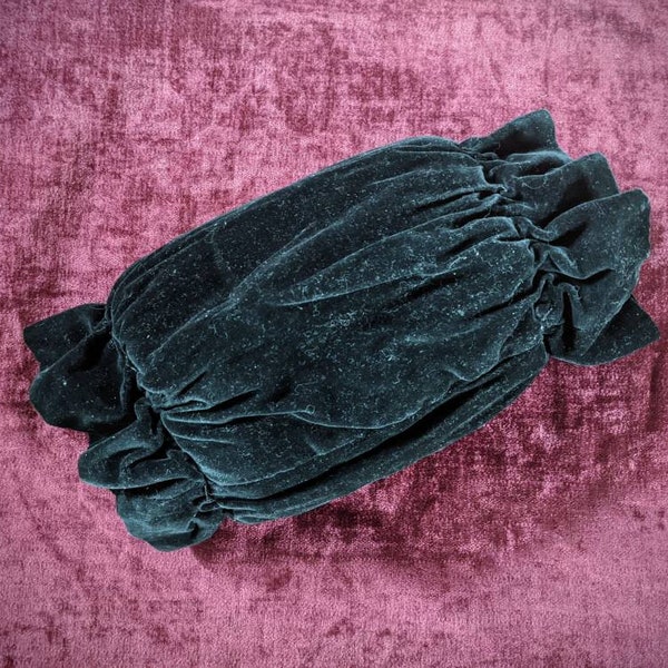 Manchon antique en velours noir cousu à la main | Accessoire de costume breton début XXe siècle