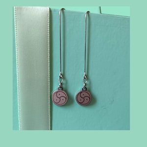 Large Ear- Hooks Triskel Pendant FETISH Schmuck  Symbol Kinky Jewelry Ohrringe Bodyjewels Elegant Mistress