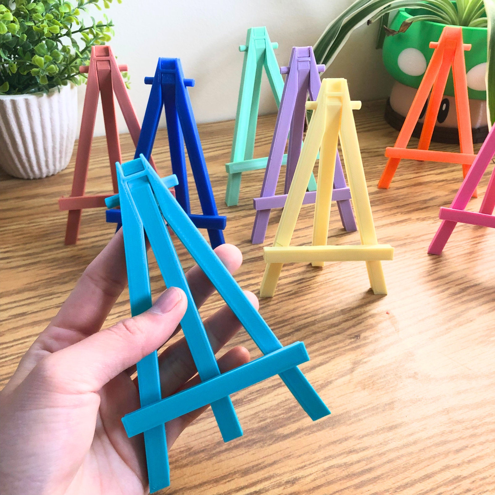 Mini Art Easel, Wooden Triangle Easels for Displaying Embroidery