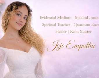 Puede incluir: Una mujer con cabello rubio rizado que lleva un vestido blanco con los hombros descubiertos. La imagen incluye texto que dice: Evidential Medium, Medical Intuitive, Spiritual Teacher, Quantum Energy, Healer, Reiki Master y Jojo Empathic.