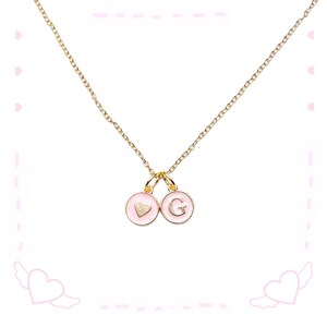 Collar con inicial de corazón y cadena dorada / Collar con letras rosas y blancas / Lindo collar personalizado / Regalos para ella