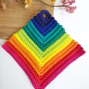 Topflappen gehäkelt Regenbogenfarben 1 Paar gehäkelte Topflappen bunt Baumwolle nützliche Küchenutensilien LGBT Geschenkidee Bild 5