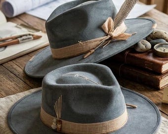 Cappello fatto a mano Cielo Alchemy blu grigiastro