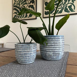 Maceta de cerámica Navy Cell: diseño único, para interior y exterior