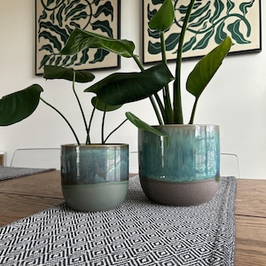 Sea Blue Ceramic Plant Pot: Minimalist Indoor Planter image 2