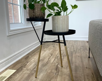 Black Metal 2-Tier Plant Stand/Table