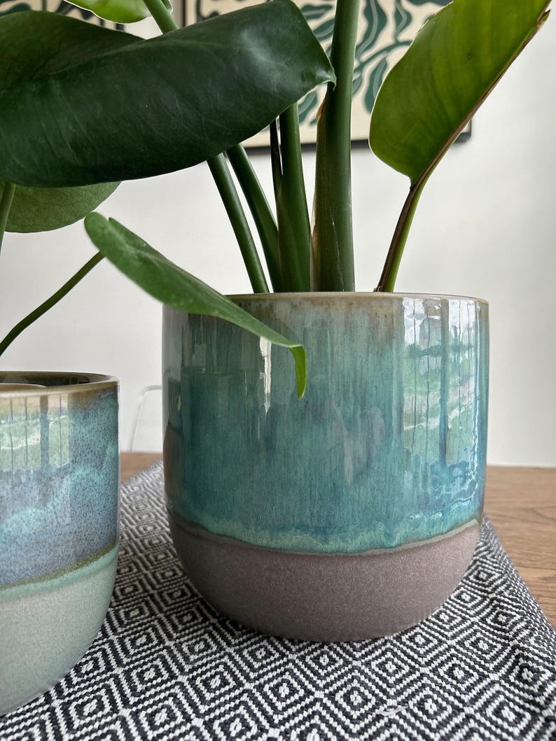 Sea Blue Ceramic Plant Pot: Minimalist Indoor Planter image 8