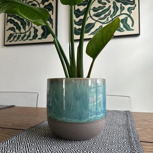 Sea Blue Ceramic Plant Pot: Minimalist Indoor Planter image 3