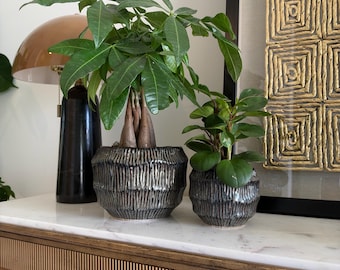 Ceramic Plant Pot: Reactive Glaze, Textured Surface, 5" Height (No Drainage)/Beautiful Artwork/
