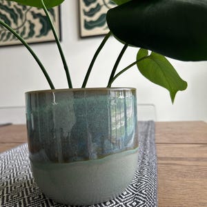 Sea Blue Ceramic Plant Pot: Minimalist Indoor Planter image 5
