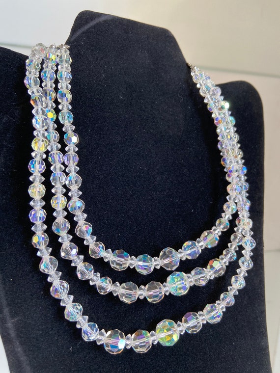 Elegant Vintage Glass Bead Necklace - image 1