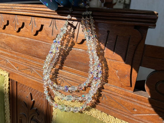 Elegant Vintage Glass Bead Necklace - image 8