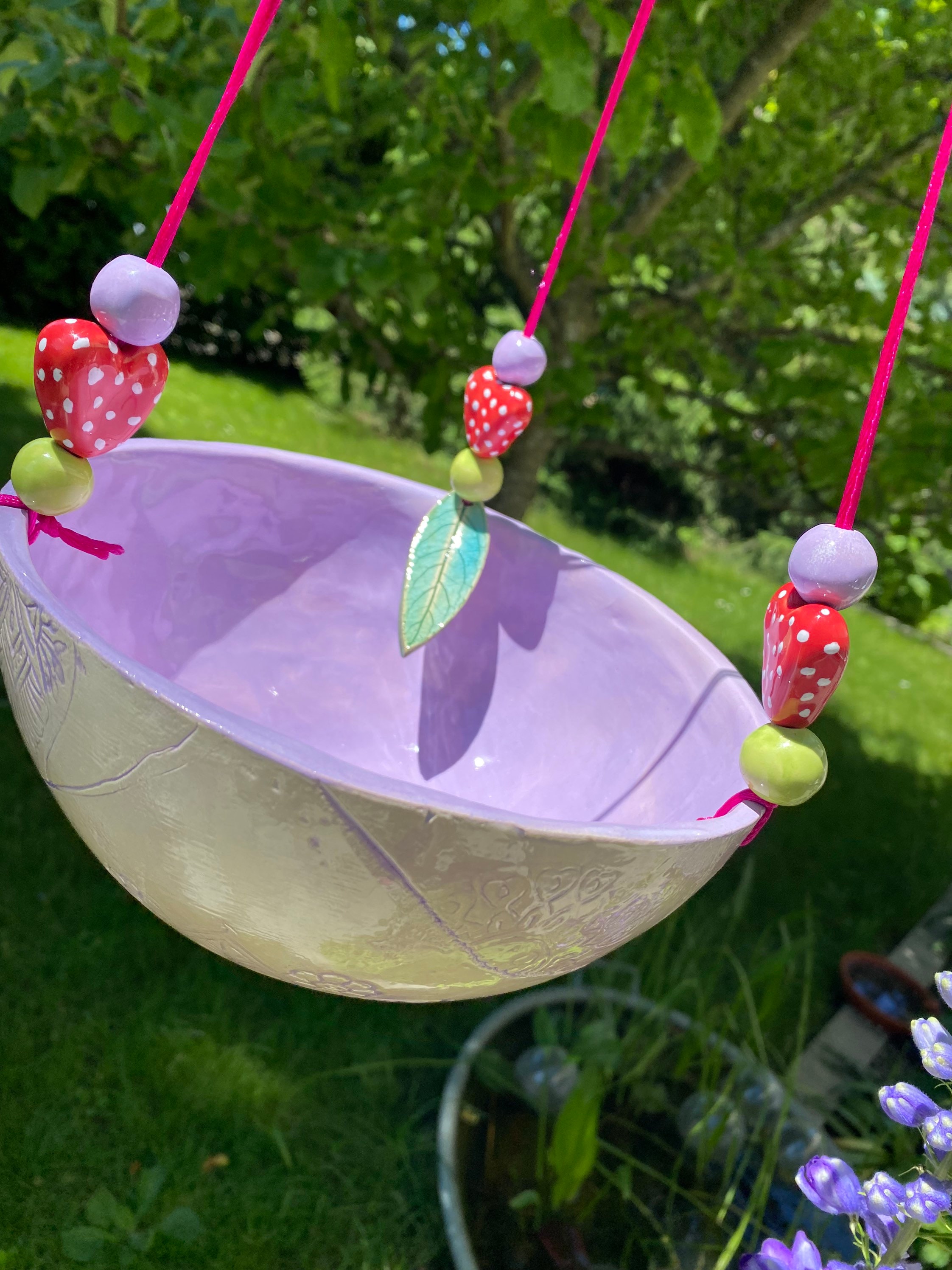 Ceramic hanging traffic light with pearls decoration